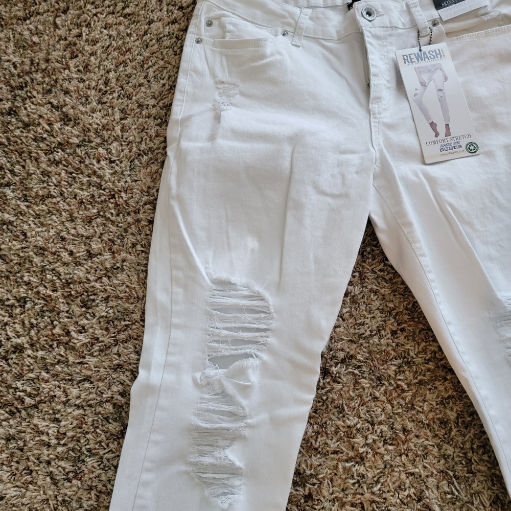 White pants - Picture 2 of 4